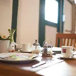 Gaestezimmer Victoria 4*