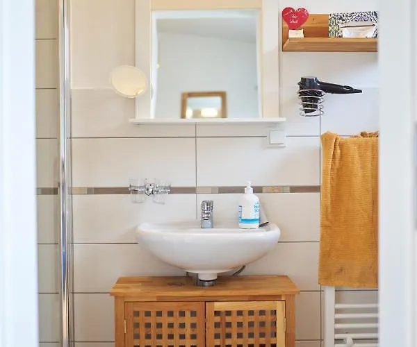 Bed & Breakfast Gaestezimmer Victoria Linsberg